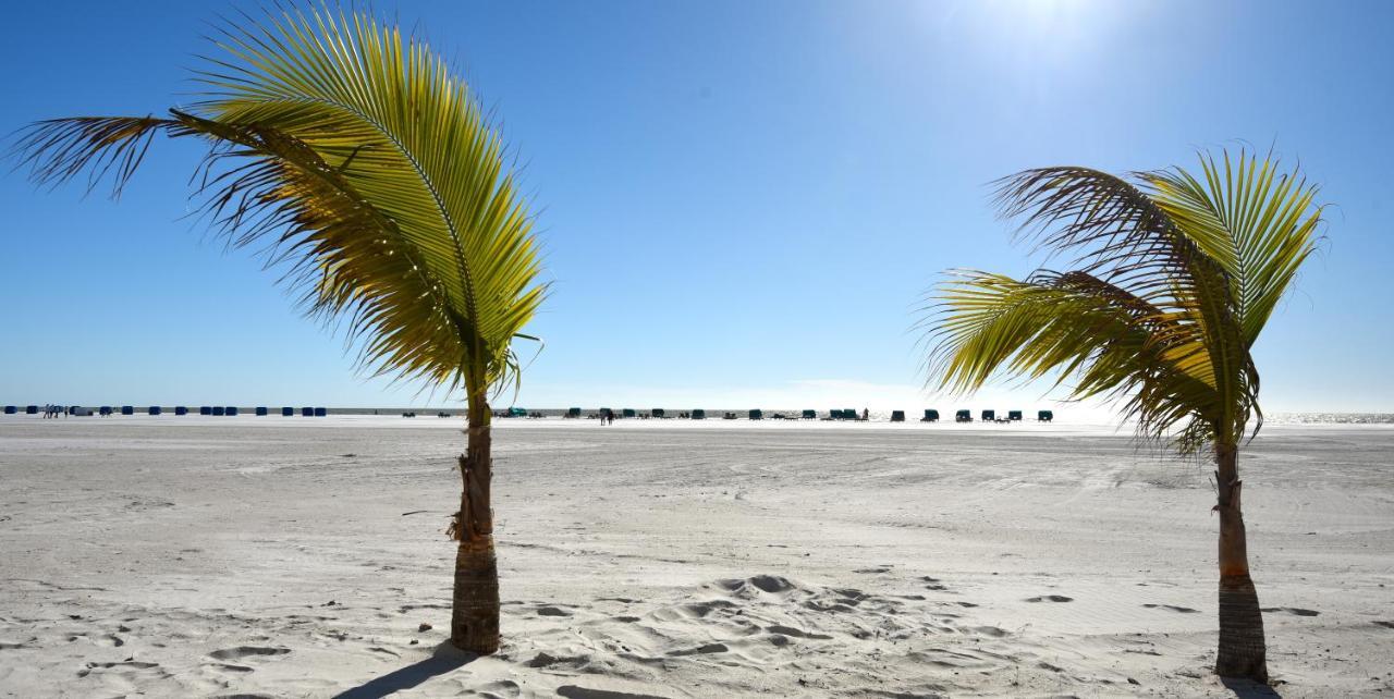 Outrigger Beach Resort 3*