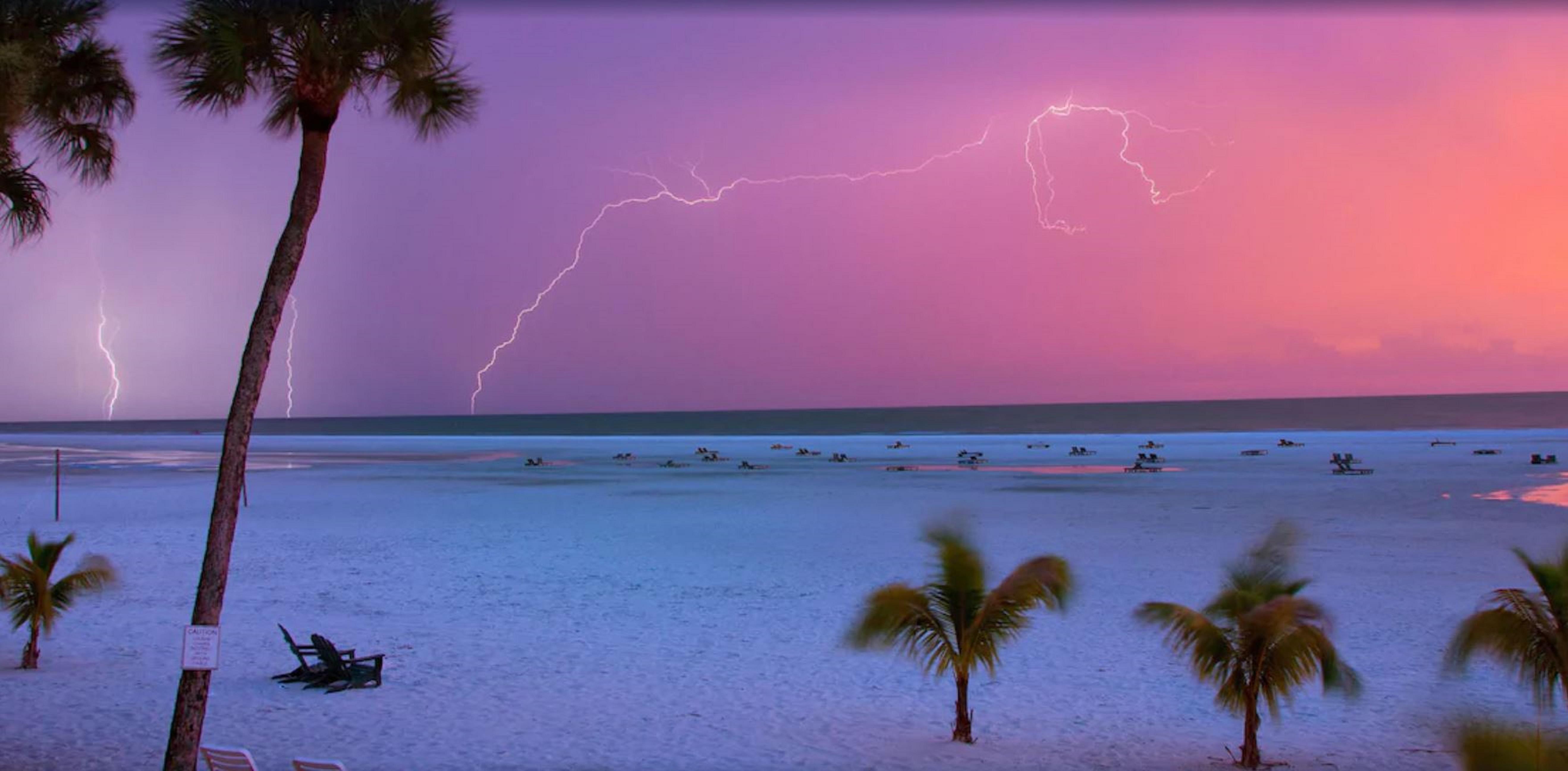 Outrigger Beach 3*