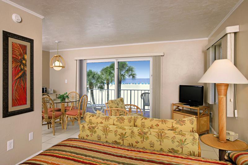 Outrigger Beach Resort 3*